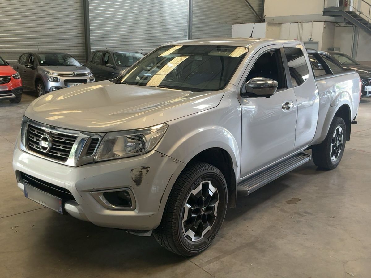 Nissan Navara 2020 — photo 1