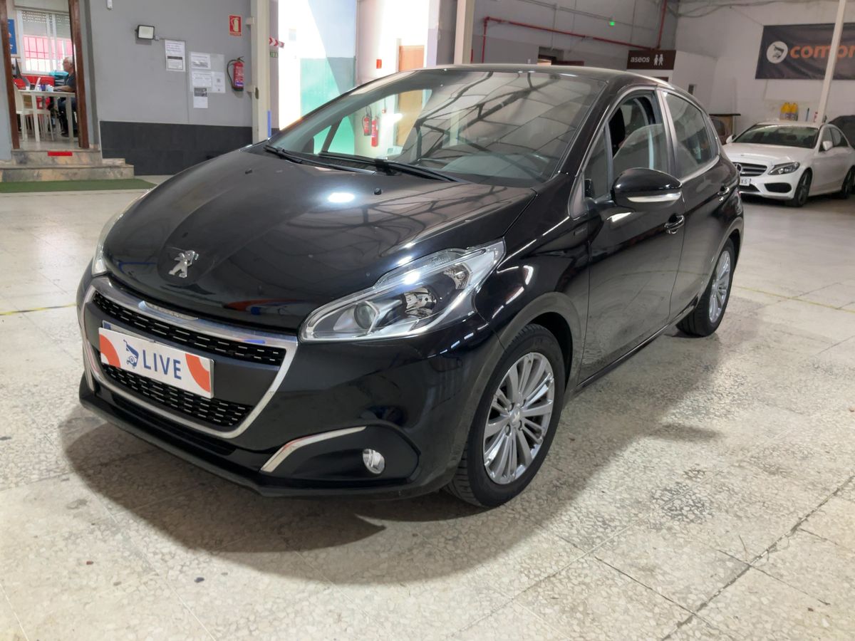 Peugeot 208 1.2 PureTech Signature