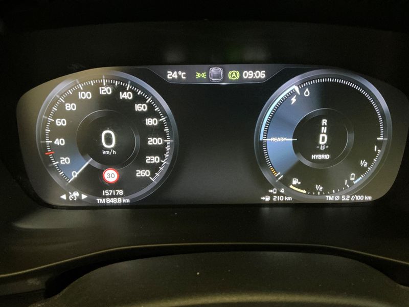 Volvo XC40 1.5 T5 Recharge Plug-in Hybrid Inscription 2WD — zdjęcie 13