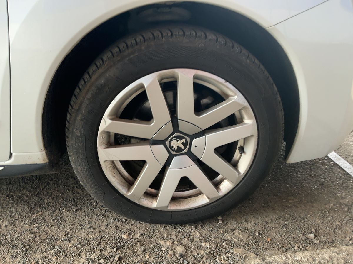 Peugeot 3008 2012 — photo 12