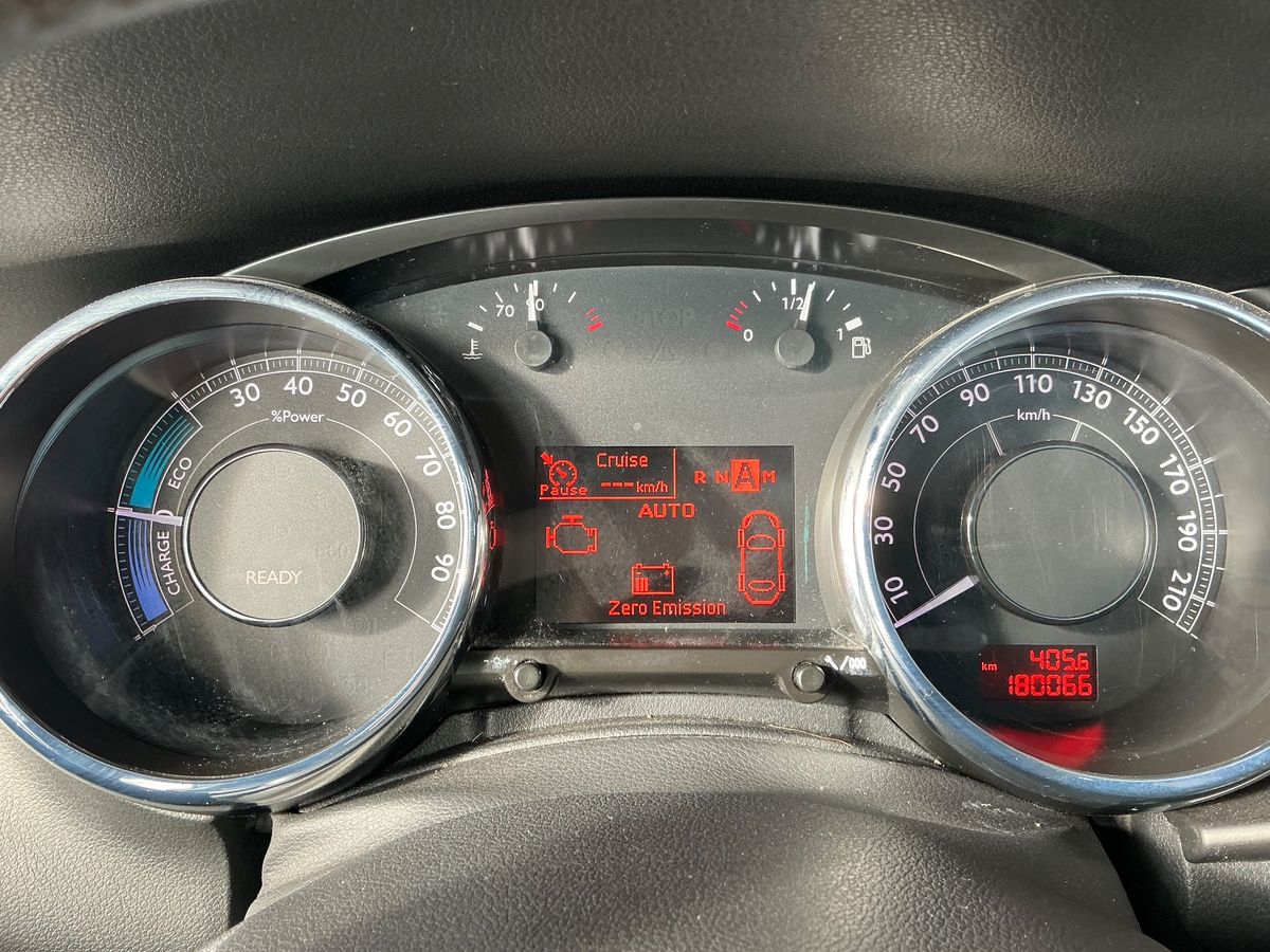 Peugeot 3008 2012 — photo 19