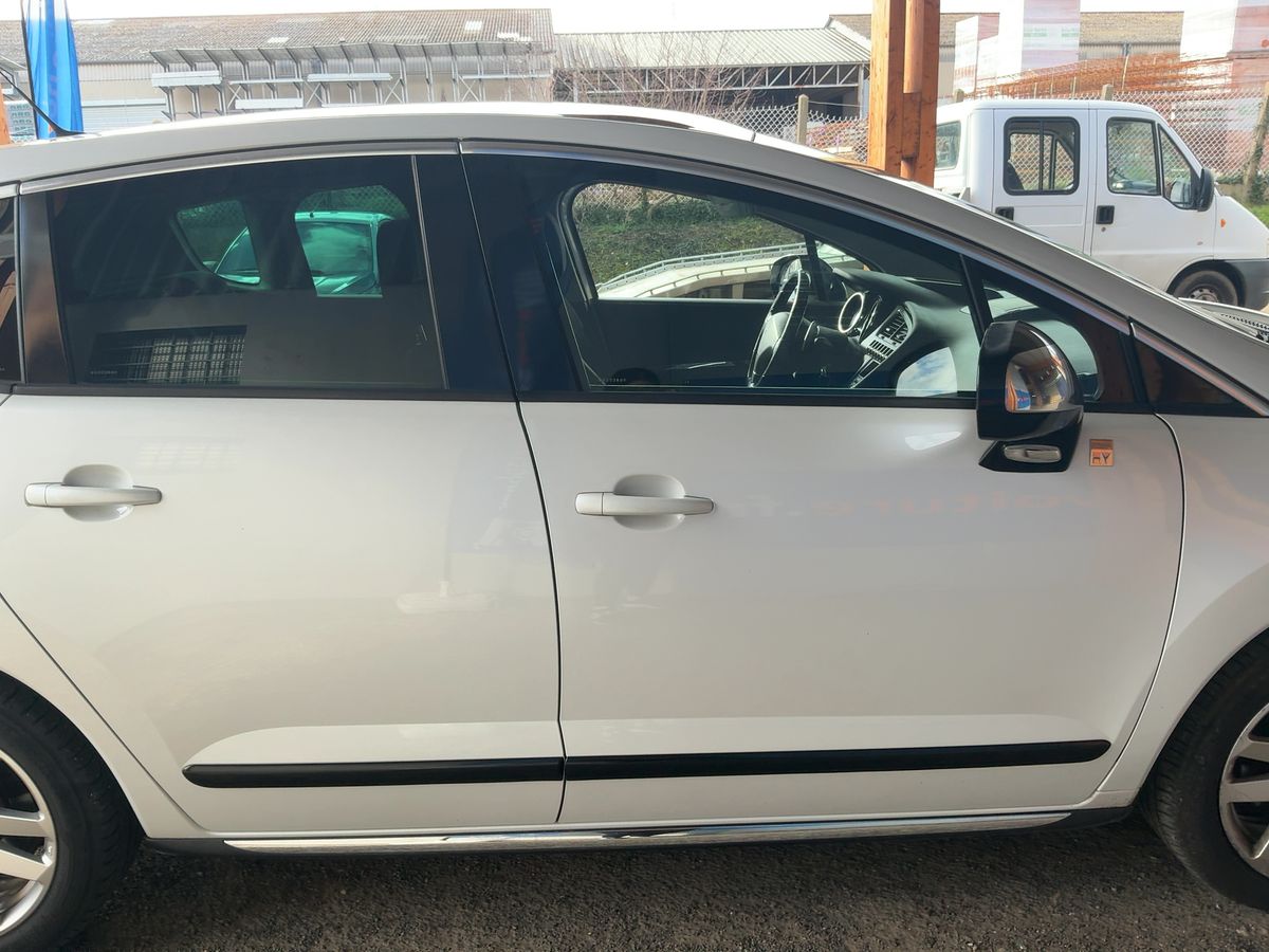 Peugeot 3008 2012 — photo 11