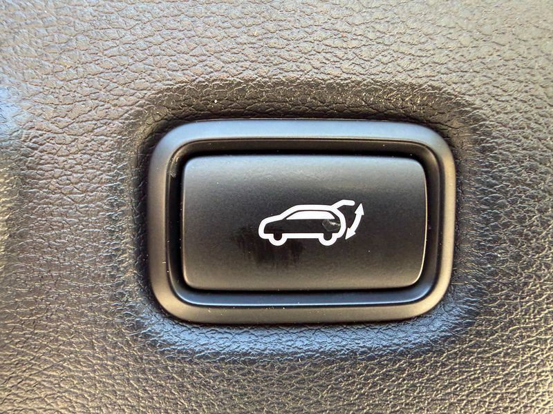 Kia XCeed 1.6 TGDI Platinum Edition — zdjęcie 23