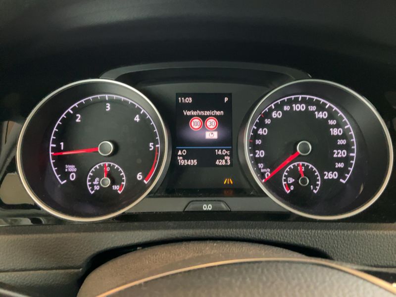 Volkswagen Golf VII 2.0 TDI Allstar BlueMotion Tech 2017 – снимка 18
