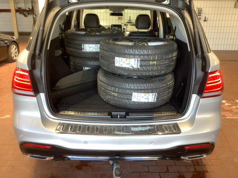 Mercedes-Benz GLE-Klasse GLE 350 d 4Matic AMG Line — zdjęcie 10