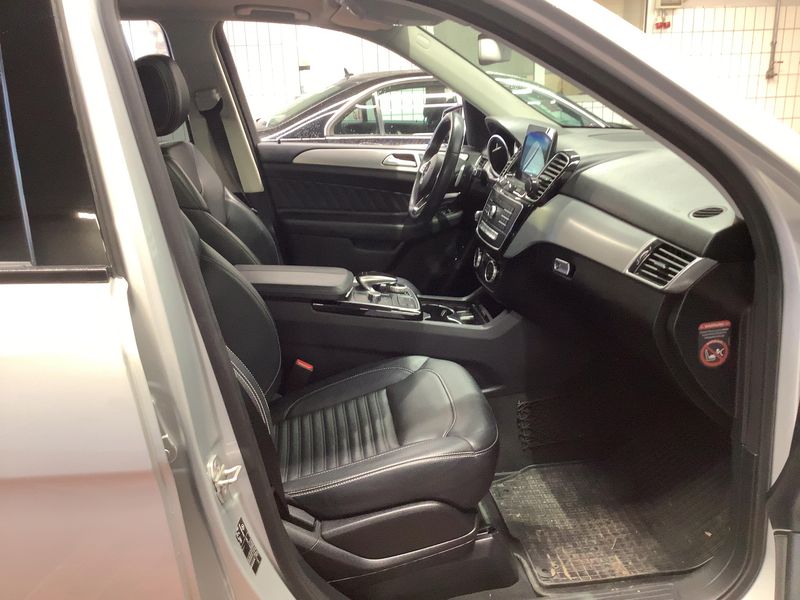 Mercedes-Benz GLE-Klasse GLE 350 d 4Matic AMG Line — zdjęcie 11