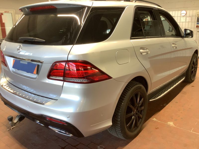 Mercedes-Benz GLE-Klasse GLE 350 d 4Matic AMG Line — zdjęcie 6