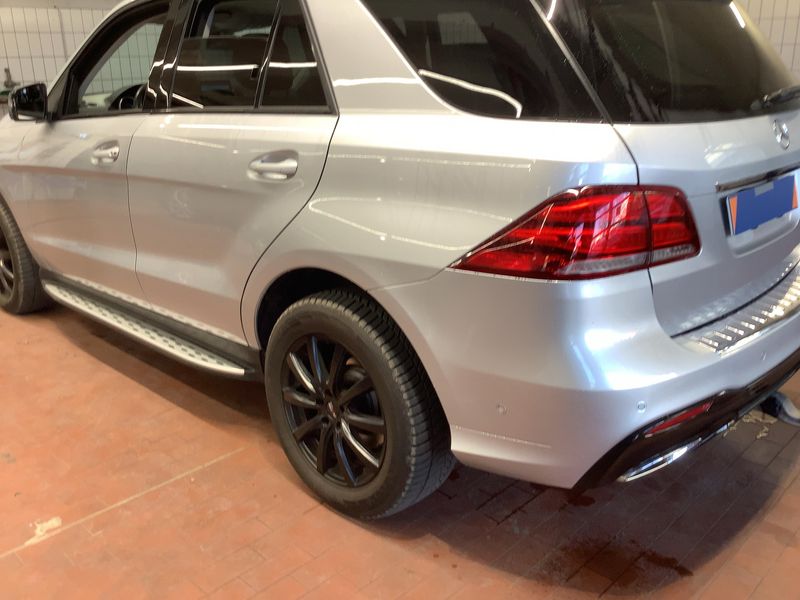 Mercedes-Benz GLE-Klasse GLE 350 d 4Matic AMG Line — zdjęcie 3