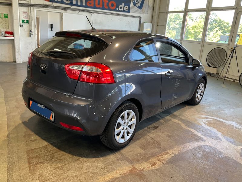 Kia Rio 1.2 Attract — zdjęcie 2
