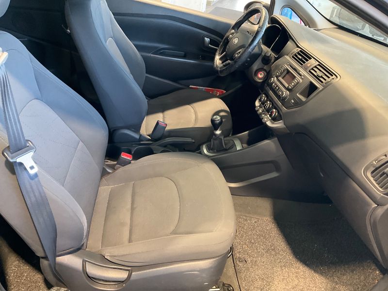 Kia Rio 1.2 Attract — zdjęcie 3
