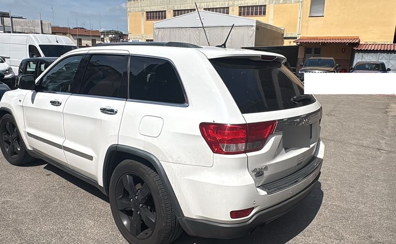 Jeep Grand Cherokee 3.0 CRD Overland — zdjęcie 3