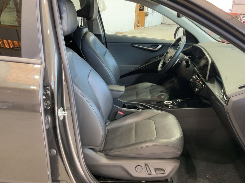 Kia Niro 1.6 Hybrid Premium — zdjęcie 11