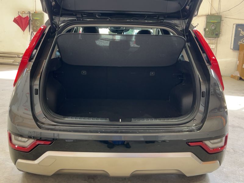Kia Niro 1.6 Hybrid Premium — zdjęcie 10