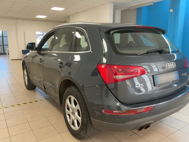 Audi Q5 2.0 TDI quattro 2009 – снимка 6