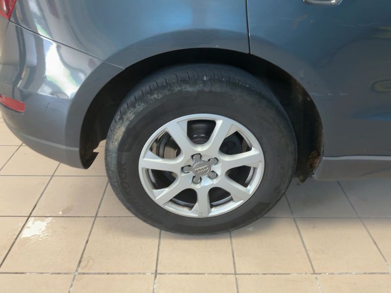 Audi Q5 2.0 TDI quattro 2009 – снимка 9