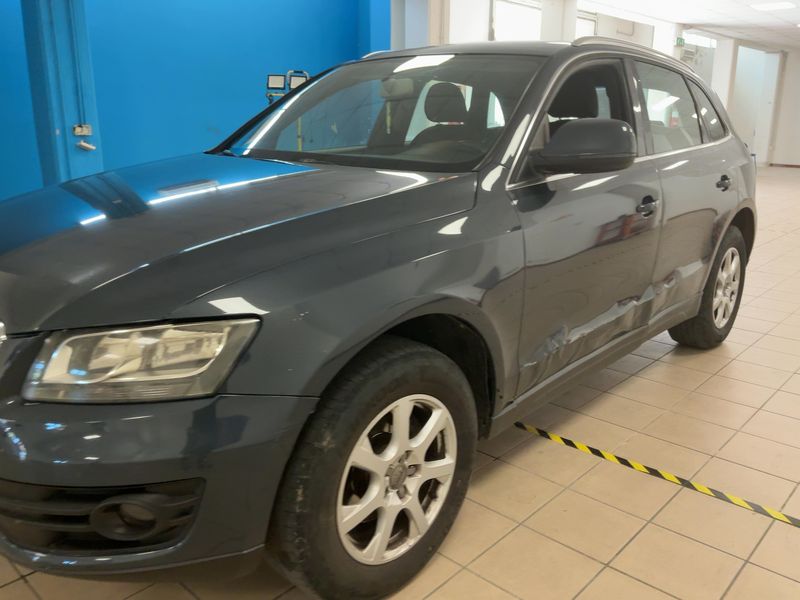 Audi Q5 2.0 TDI quattro 2009 – снимка 2