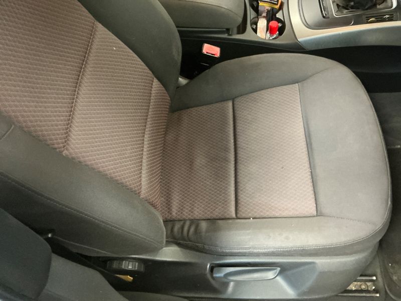 Audi Q5 2.0 TDI quattro 2009 – снимка 30