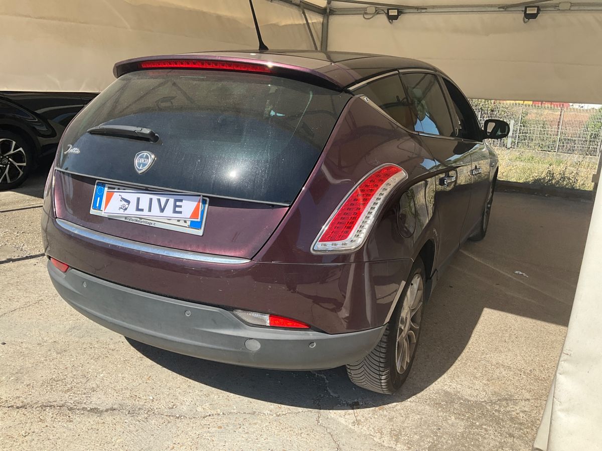 Lancia Delta 1.6 JTD Silver