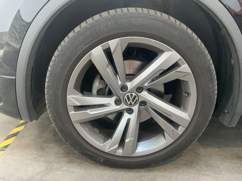 Volkswagen Tiguan 2.0 TDI R-Line 2023 – снимка 3