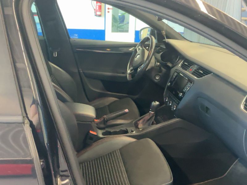 Skoda Octavia 2.0 TDI RS 2015 – снимка 16
