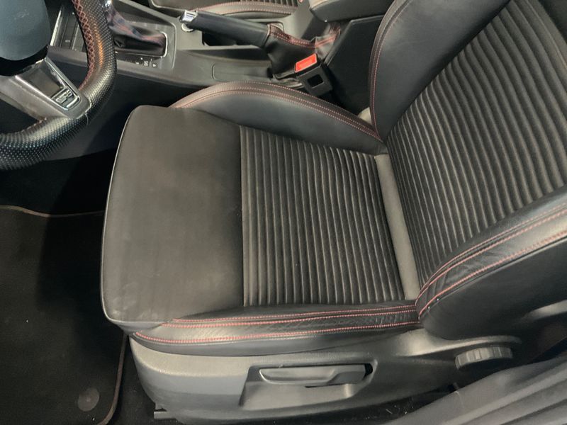 Skoda Octavia 2.0 TDI RS 2015 – снимка 25