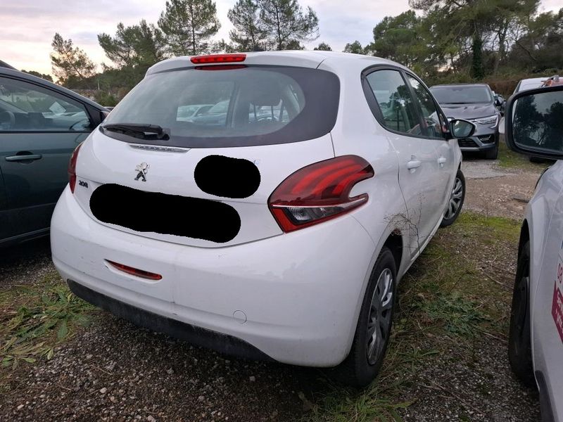 Peugeot 208 1.5 Blue-HDi Affaire Premium 2020 – снимка 5