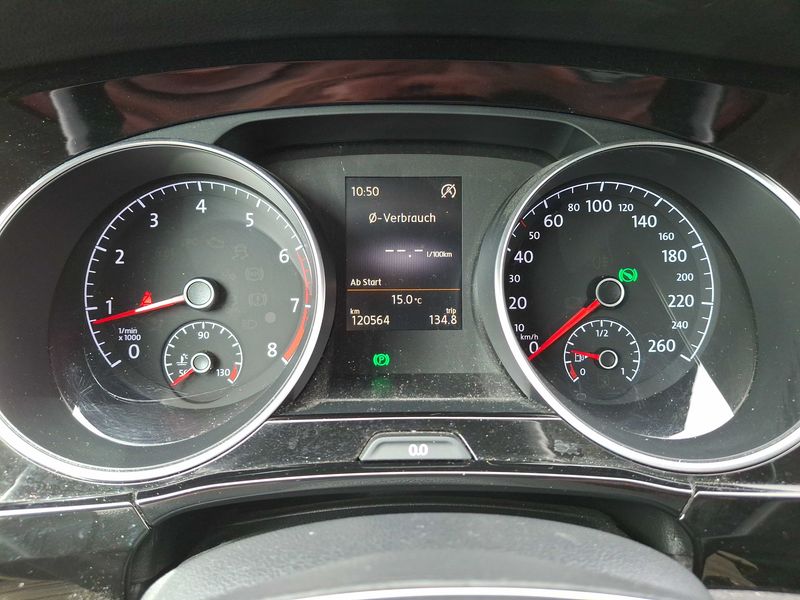 Volkswagen Touran 1.4 TSI Highline BlueMotion Tech — zdjęcie 12