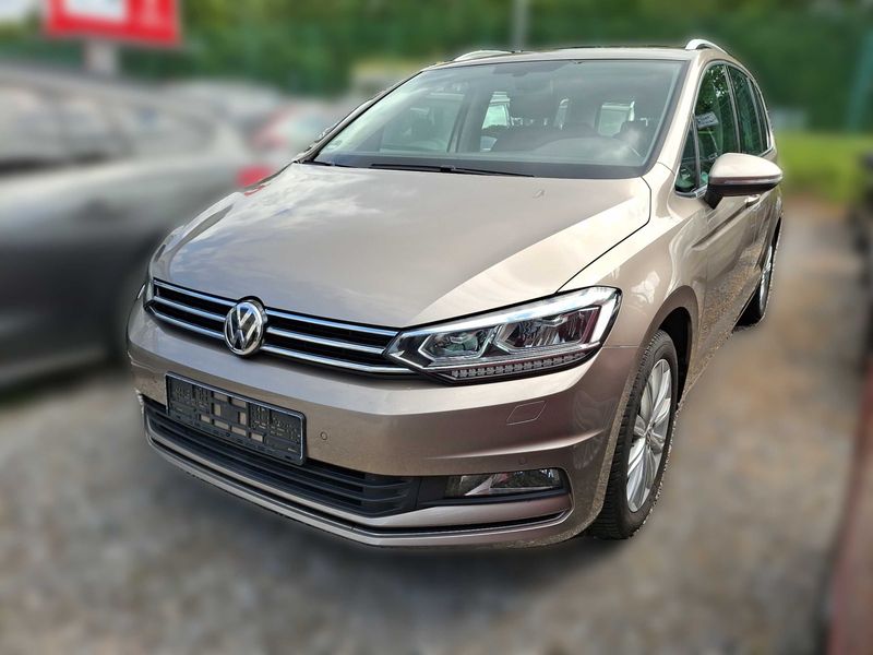 Volkswagen Touran 1.4 TSI Highline BlueMotion Tech — zdjęcie 1