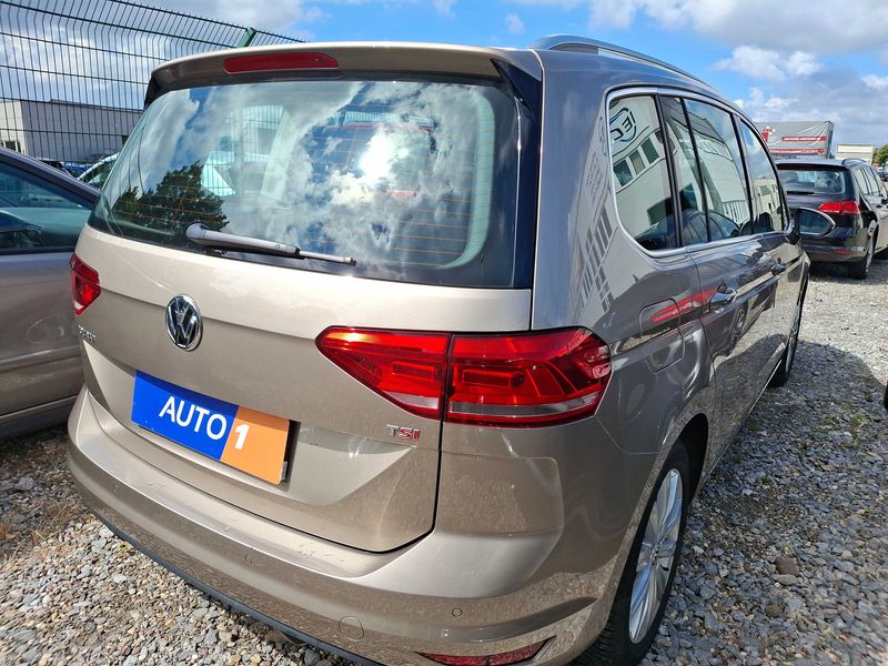 Volkswagen Touran 1.4 TSI Highline BlueMotion Tech — zdjęcie 5