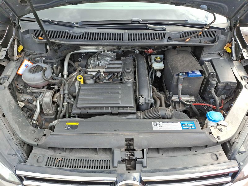 Volkswagen Touran 1.4 TSI Highline BlueMotion Tech — zdjęcie 8