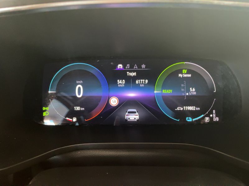 Renault Arkana 1.6 Hybrid E-Tech R.S. Line — zdjęcie 13