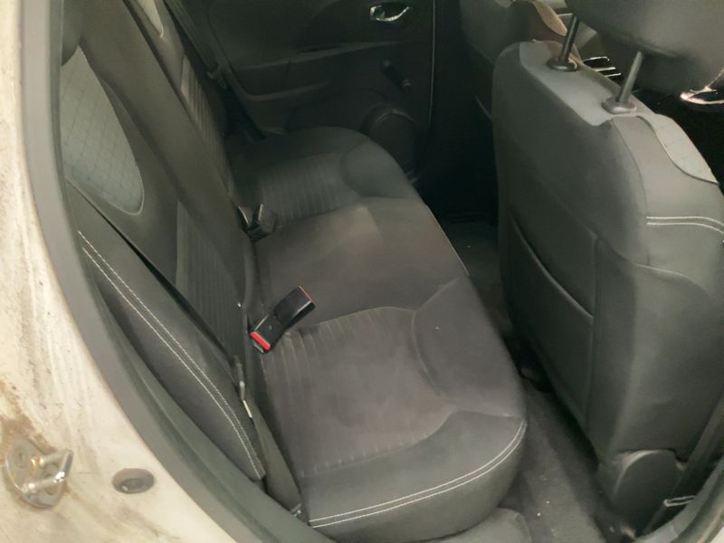 Renault Clio 0.9 Energy Dynamique 2012 – снимка 19