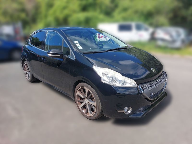 Peugeot 208 1.6 HDi Féline — zdjęcie 6
