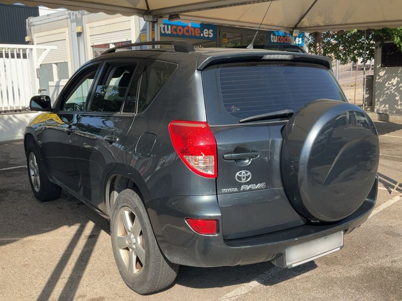 Toyota RAV 4 2.0 VX — zdjęcie 3