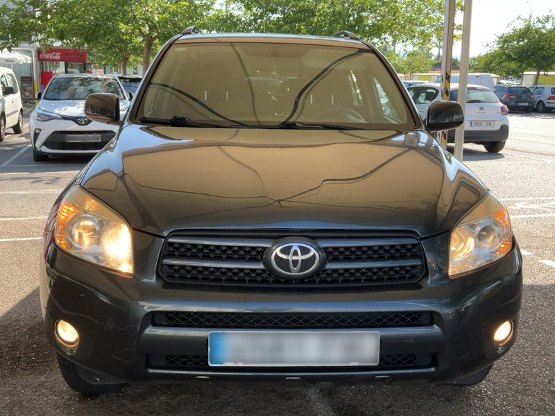 Toyota RAV 4 2.0 VX — zdjęcie 9