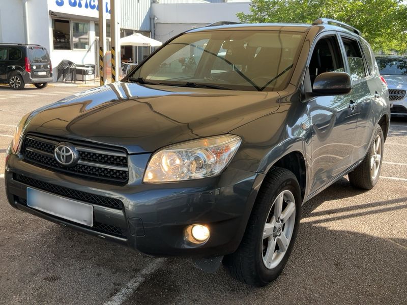 Toyota RAV 4 2.0 VX — zdjęcie 1