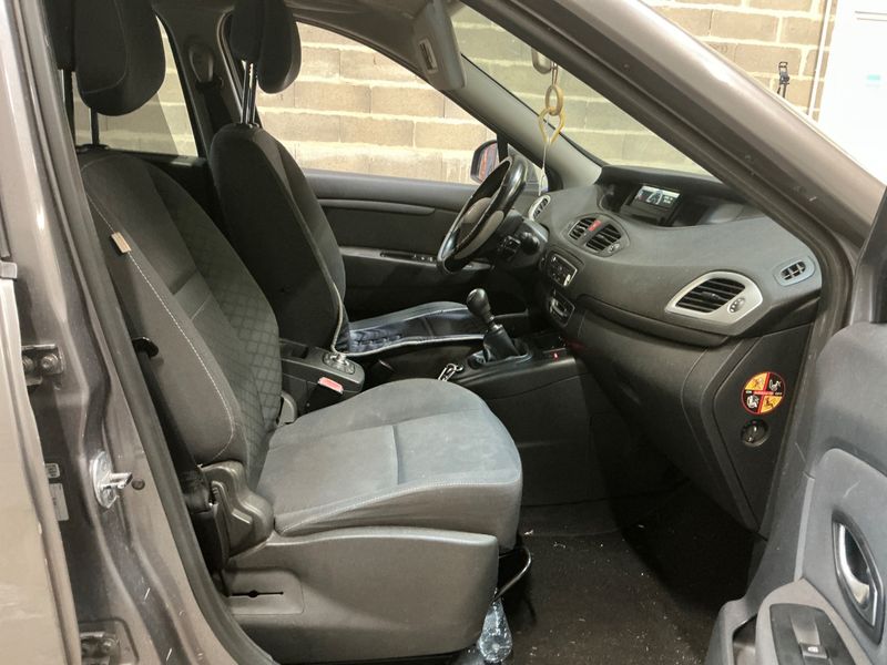 Renault Scenic 1.5 dCi Expression 2009 – снимка 3
