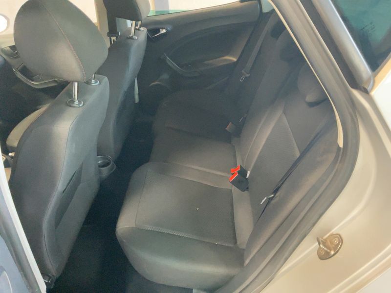 Seat Ibiza 1.4 TDI FR — zdjęcie 14