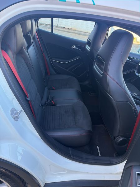 Mercedes-Benz GLA-Klasse GLA 45 AMG 4Matic — zdjęcie 14