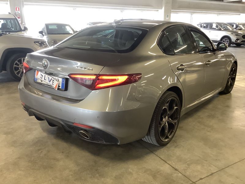 Alfa Romeo Giulia 2.2 JTDM Veloce — zdjęcie 5