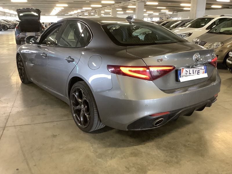 Alfa Romeo Giulia 2.2 JTDM Veloce — zdjęcie 3