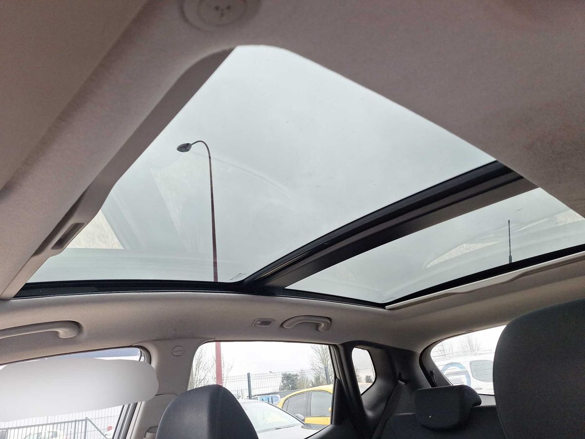 Hyundai ix20 2014 — photo 28