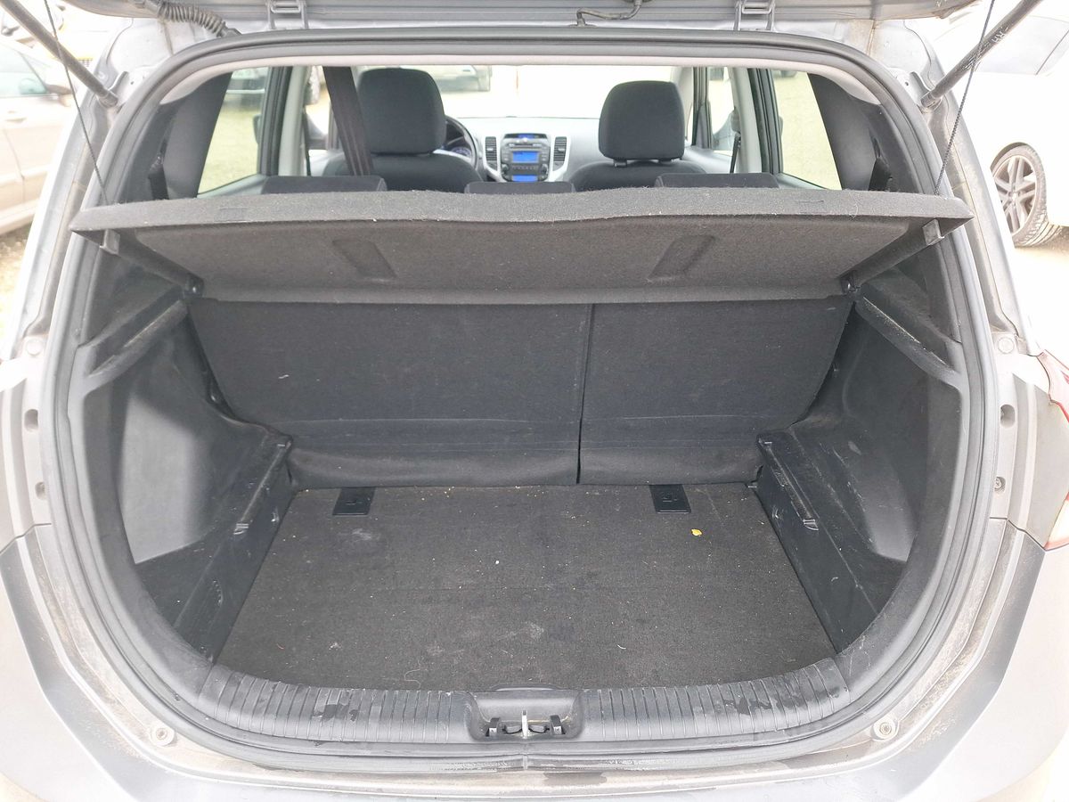 Hyundai ix20 2014 — photo 10