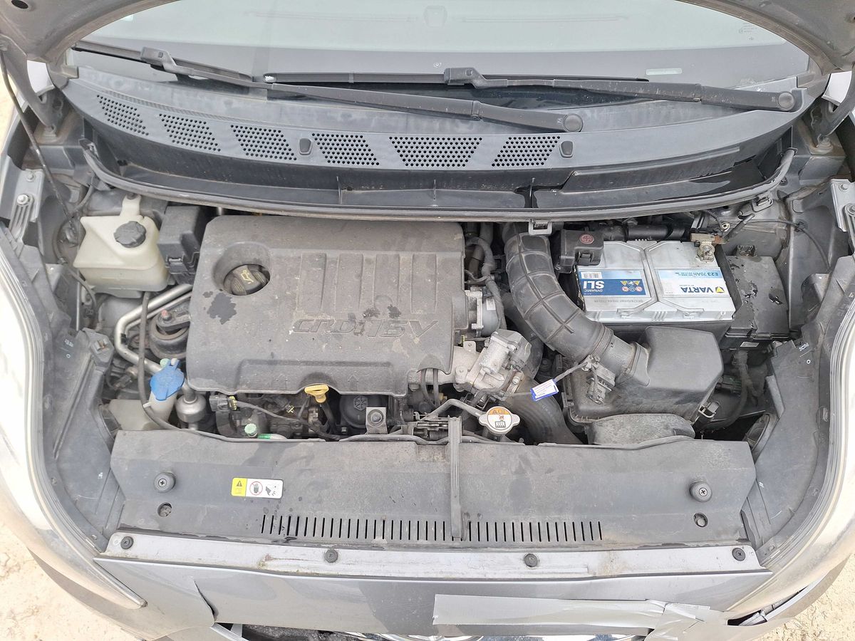 Hyundai ix20 2014 — photo 9