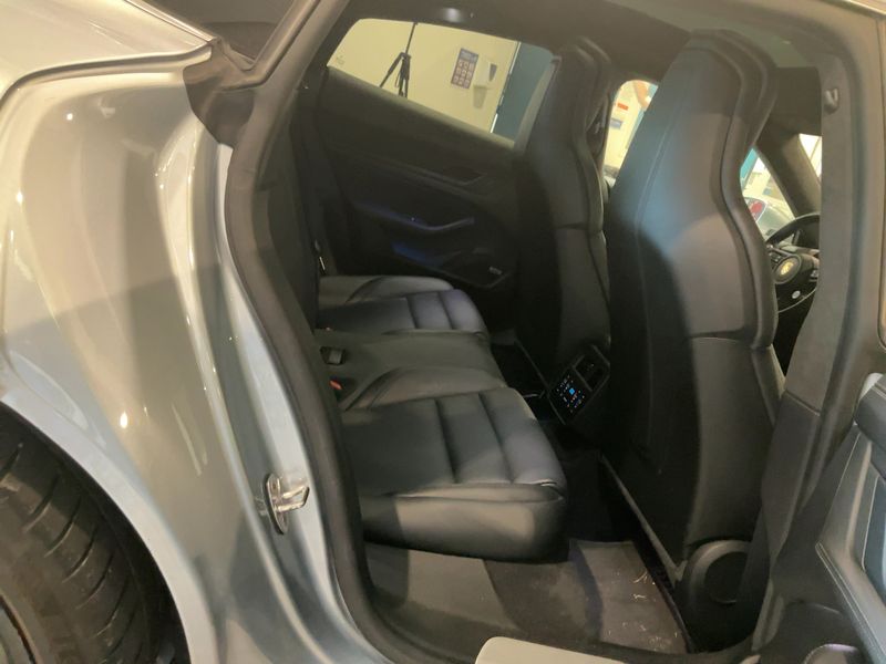 Porsche Taycan Turbo Turbo — zdjęcie 14