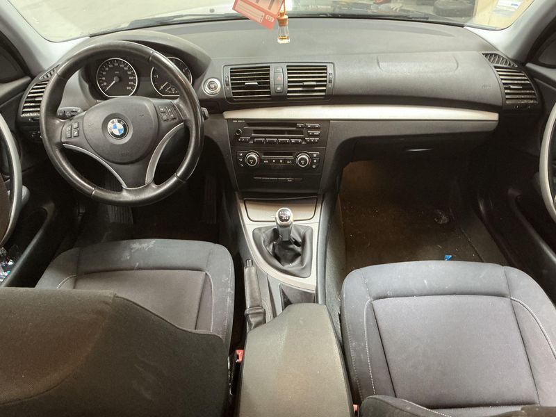 BMW 1er 118d 2008 – снимка 17