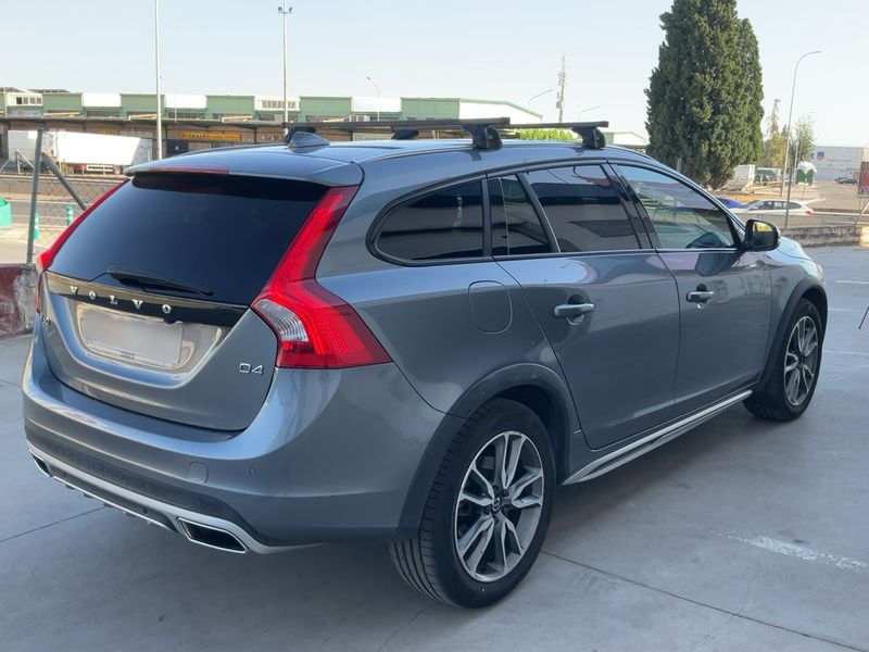 Volvo V60 Cross Country 2.0 D4 Summum — zdjęcie 6
