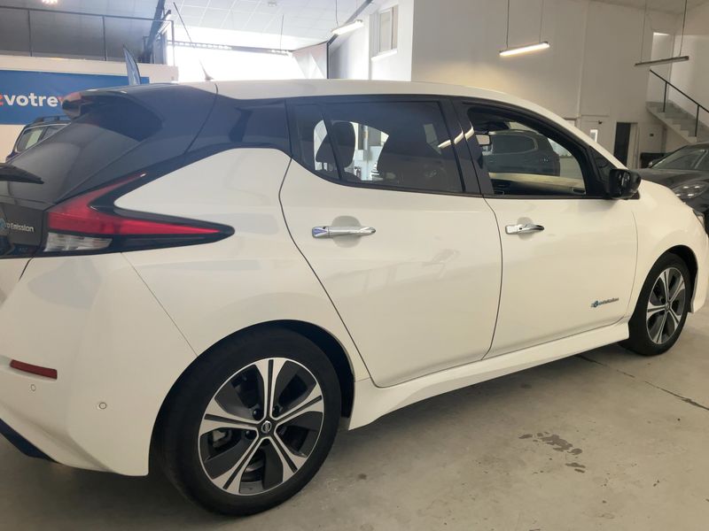 Nissan Leaf electric drive 110 kW Tekna — zdjęcie 6