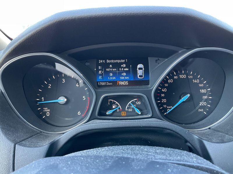 Ford Focus 2.0 TDCi ST-Line — zdjęcie 13