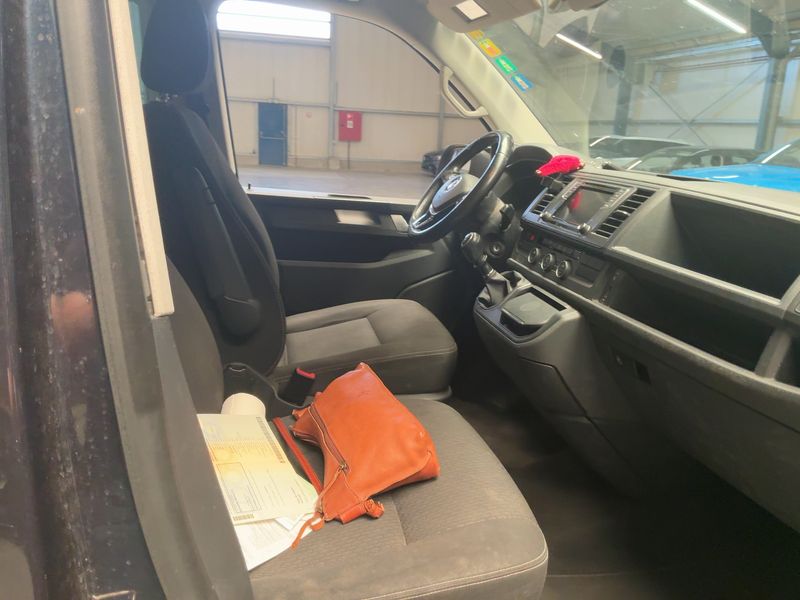 Volkswagen T6 Multivan 2.0 TDI Trendline 2018 – снимка 17